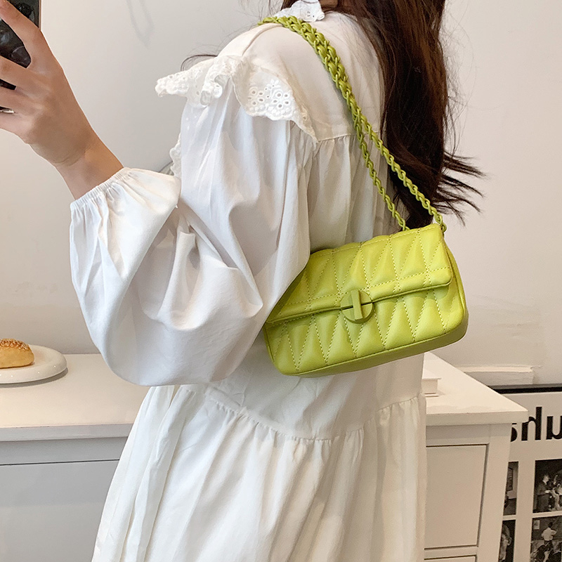 MOODS Embroidery Thread Chain  - Women'S Fashion Boutique recension och pris