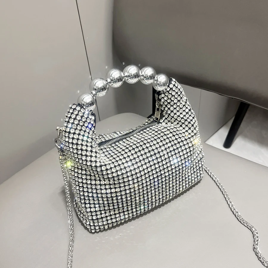 Shiny Silver Rhinestone Clutch - Women'S Fashion Boutique recension och pris